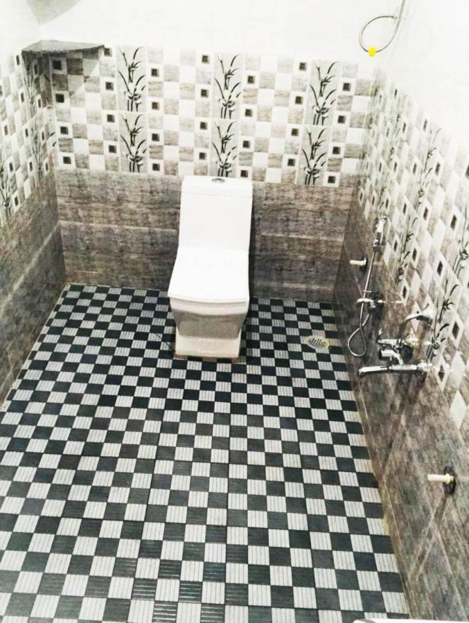 Veeru Homestay Hospet Bagian luar foto