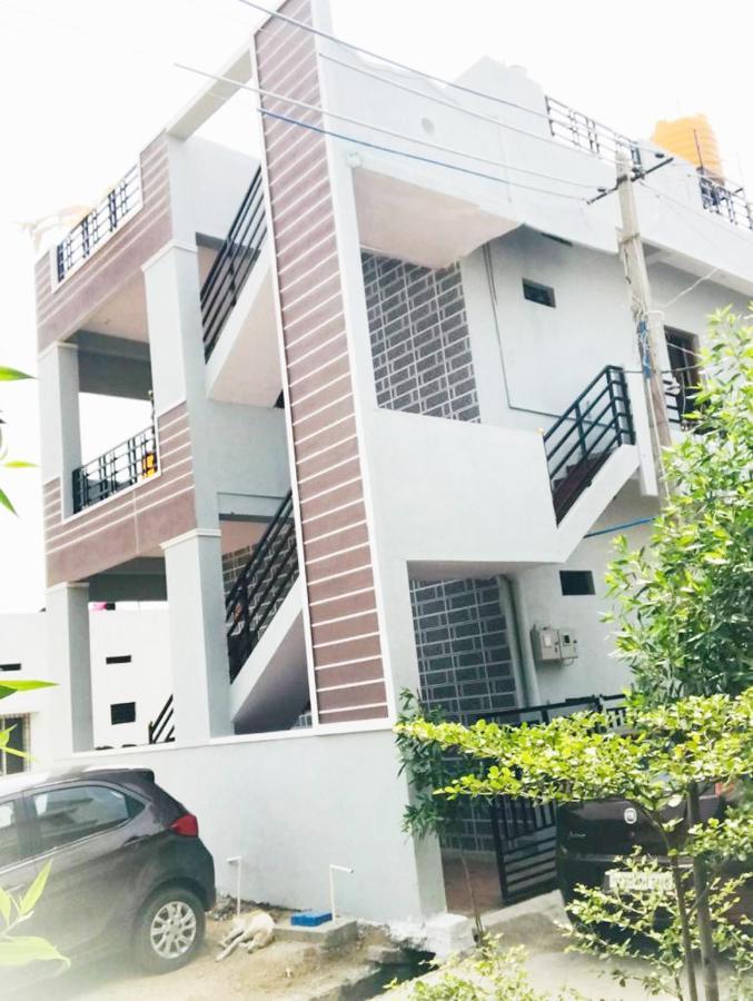 Veeru Homestay Hospet Bagian luar foto
