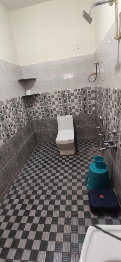 Veeru Homestay Hospet Bagian luar foto