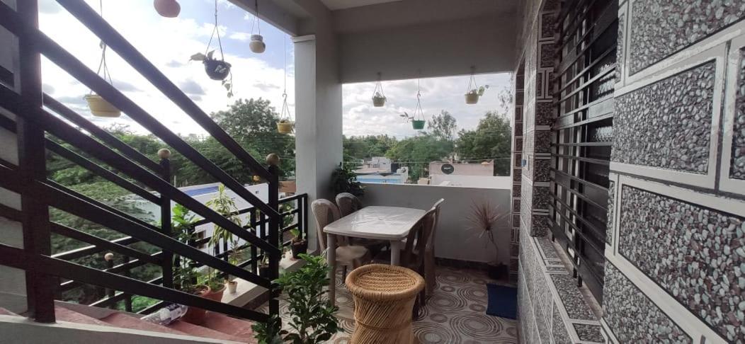 Veeru Homestay Hospet Bagian luar foto
